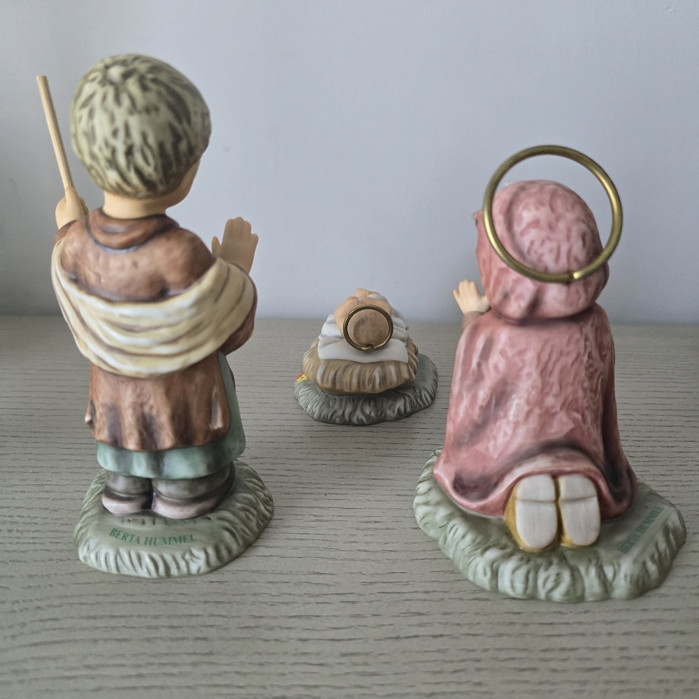 Vintage Berta Hummel Goebel 1996 Nativity - Picture 5 of 16